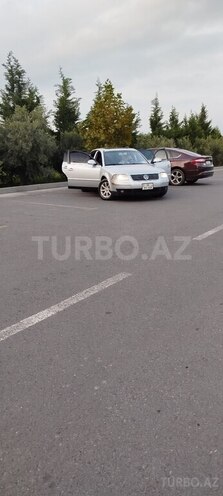 Volkswagen Passat 2003, 550,901 km - 1.8 л - Şirvan