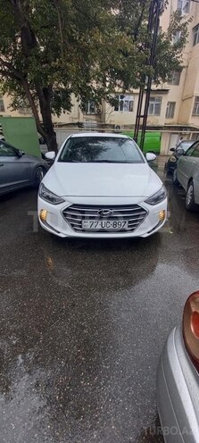 Hyundai Avante 2016, 205,147 km - 1.6 л - Bakı
