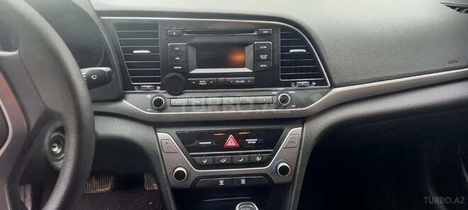 Hyundai Avante 2016, 205,147 km - 1.6 л - Bakı