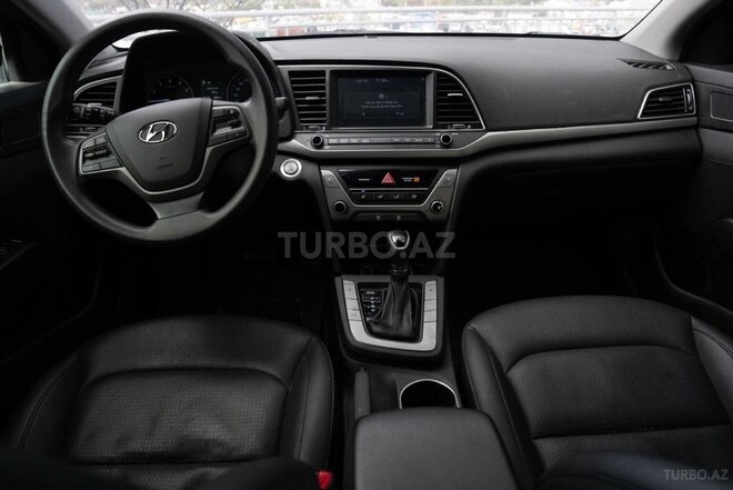 Hyundai Avante 2016, 205,147 km - 1.6 л - Bakı