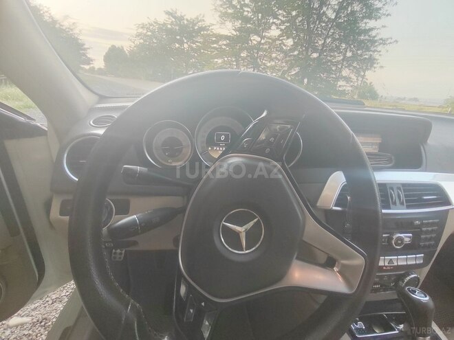 Mercedes C 250 2011, 300,000 km - 1.8 l - Tovuz