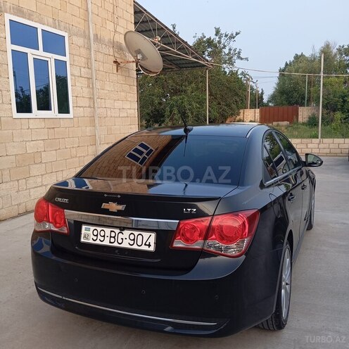 Chevrolet Cruze 2011, 372,126 km - 1.4 л - Salyan