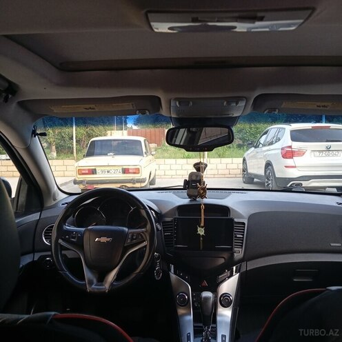 Chevrolet Cruze 2011, 372,126 km - 1.4 л - Salyan