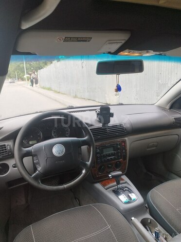 Volkswagen Passat 2003, 167,646 km - 1.8 l - Mingəçevir