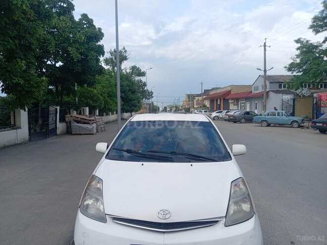 Toyota Prius 2008, 299,000 km - 1.5 l - Quba
