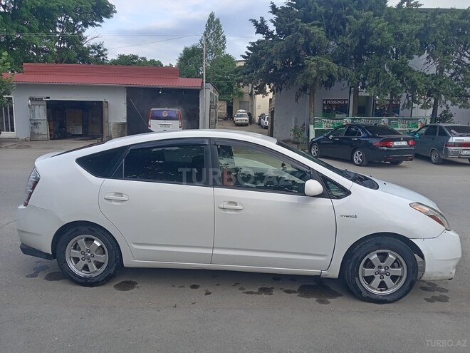 Toyota Prius 2008, 299,000 km - 1.5 l - Quba
