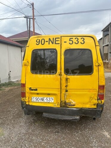 Ford Transit-3