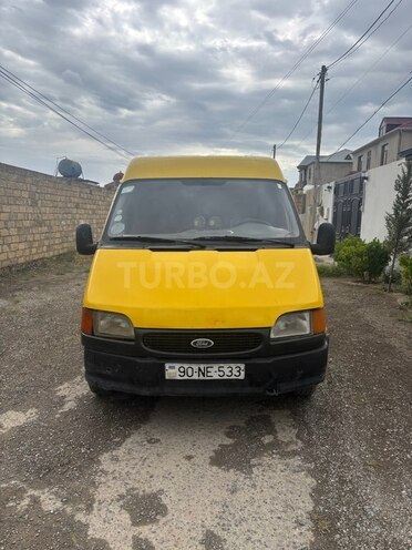 Ford Transit-1