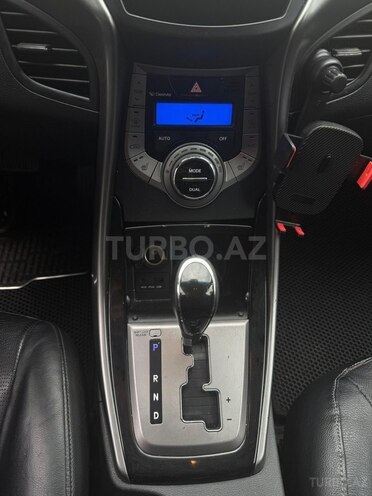 Hyundai Elantra 2013, 232,318 km - 1.8 l - Bakı