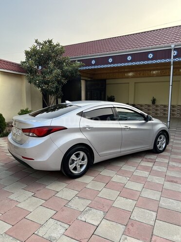 Hyundai Elantra 2015, 176,000 km - 1.6 l - Ağcabədi