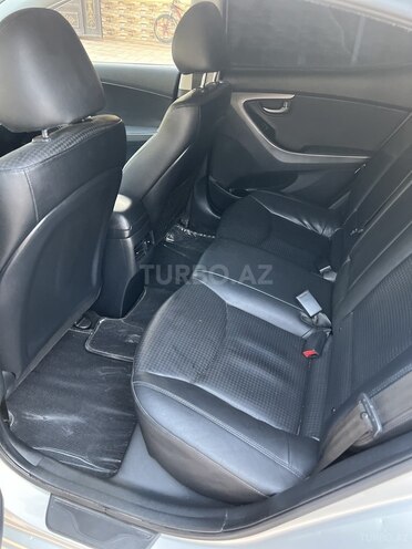 Hyundai Elantra 2015, 176,000 km - 1.6 l - Ağcabədi