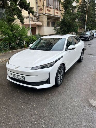 Changan Qiyuan A05 2024, 12,000 km - 1.5 л - Bakı