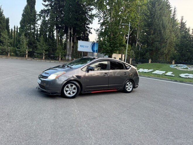 Toyota Prius 2007, 360,000 km - 1.5 l - Yevlax