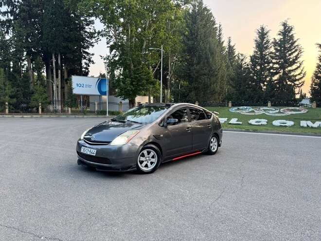 Toyota Prius 2007, 360,000 km - 1.5 l - Yevlax