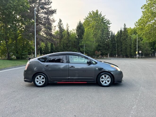 Toyota Prius 2007, 360,000 km - 1.5 l - Yevlax