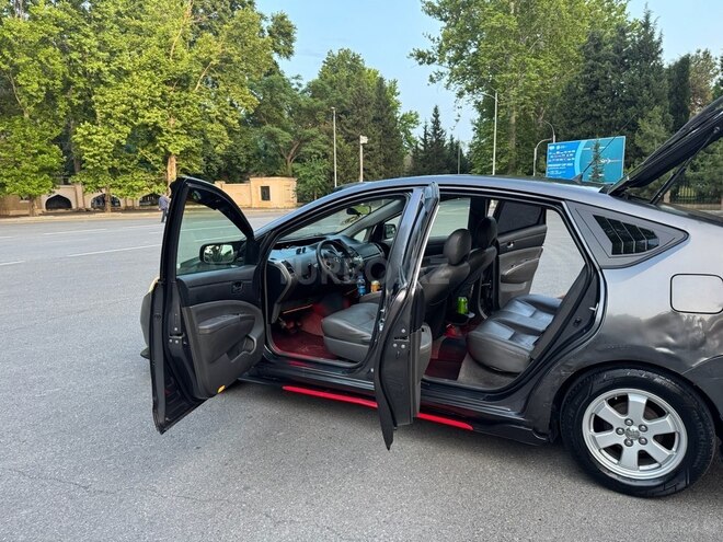 Toyota Prius 2007, 360,000 km - 1.5 l - Yevlax