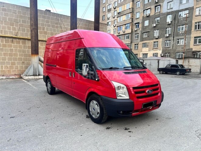 Ford Transit-3