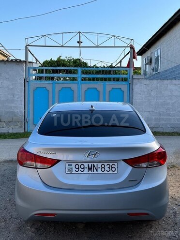 Hyundai Elantra 2011, 241,402 km - 1.8 л - Şirvan