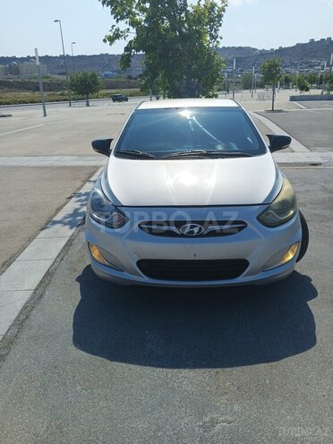 Hyundai Accent 2012, 300,000 km - 1.6 l - Bakı