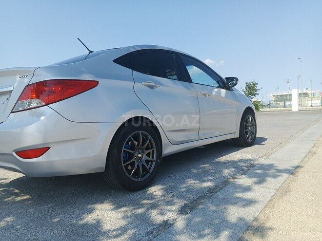 Hyundai Accent 2012, 300,000 km - 1.6 l - Bakı