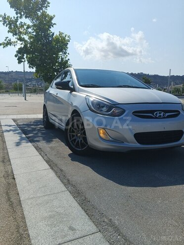 Hyundai Accent 2012, 300,000 km - 1.6 l - Bakı