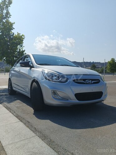 Hyundai Accent 2012, 300,000 km - 1.6 l - Bakı