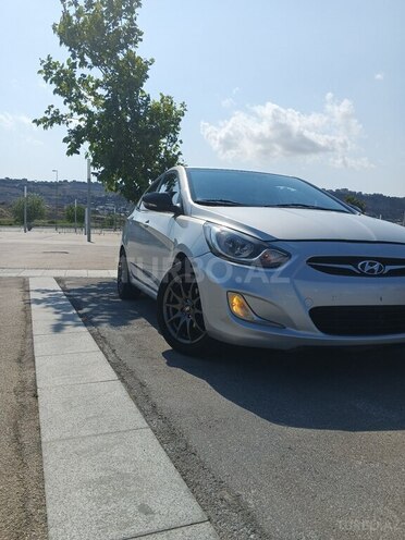 Hyundai Accent 2012, 300,000 km - 1.6 l - Bakı