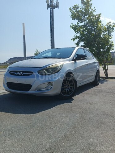 Hyundai Accent 2012, 300,000 km - 1.6 l - Bakı