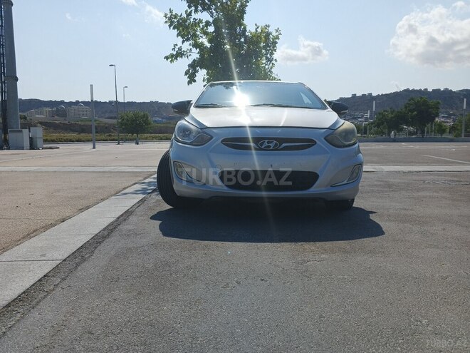 Hyundai Accent 2012, 300,000 km - 1.6 l - Bakı