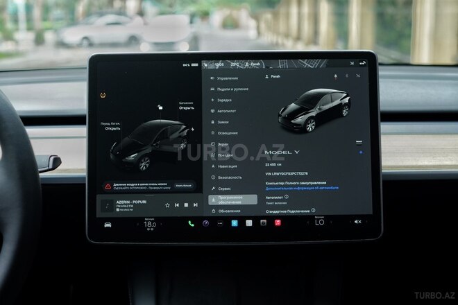 Tesla Model Y-12