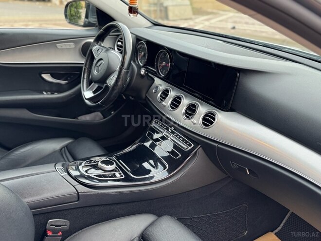 Mercedes E 200 d 2017, 298,300 km - 2.0 l - Bakı