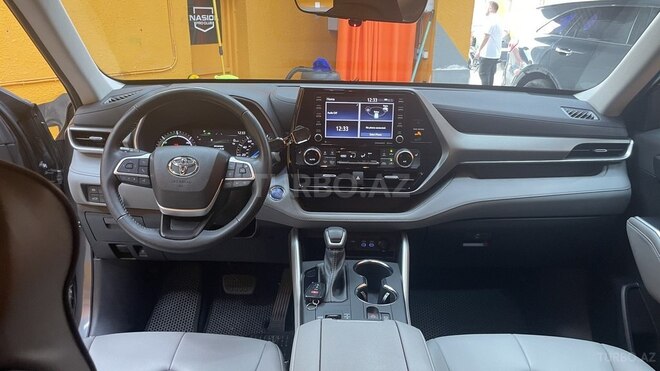 Toyota Highlander-3