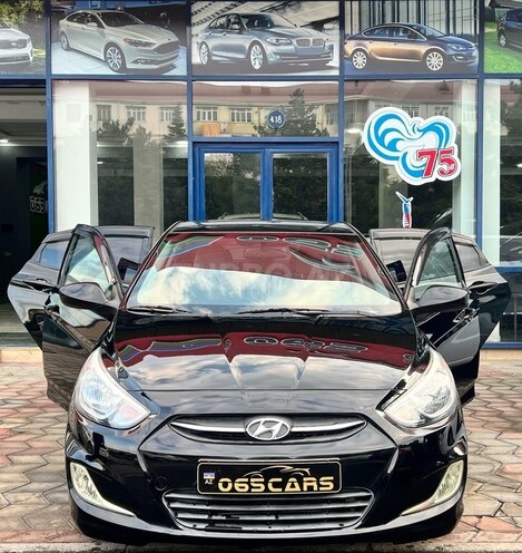Hyundai Accent-2