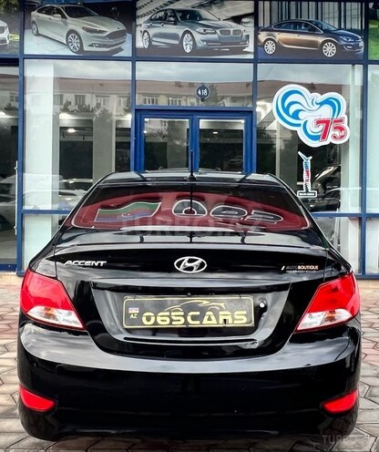 Hyundai Accent-13