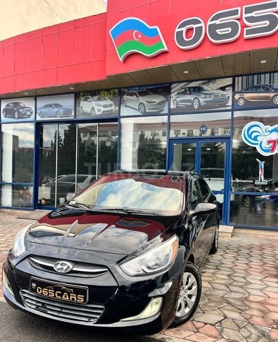 Hyundai Accent-4