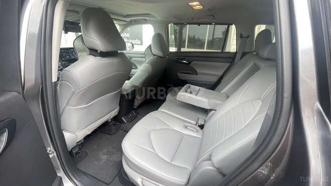 Toyota Highlander-10