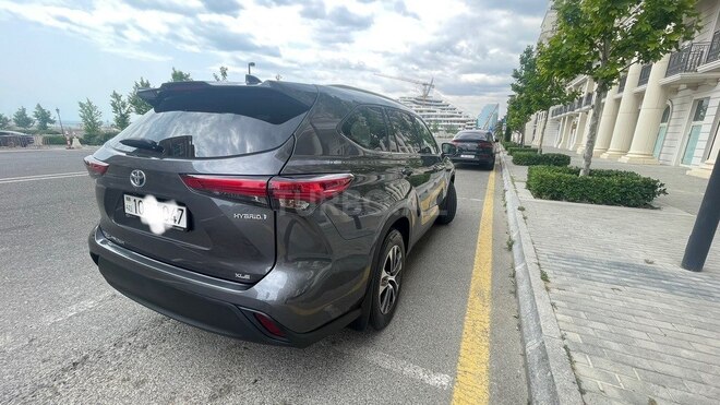 Toyota Highlander-16