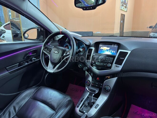 Chevrolet Cruze-15