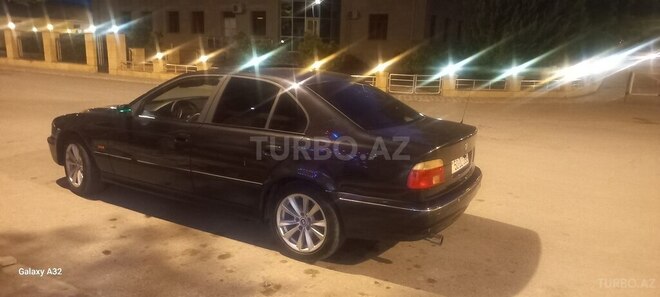 BMW 520 1997, 137,677 km - 2.0 л - Kürdəmir