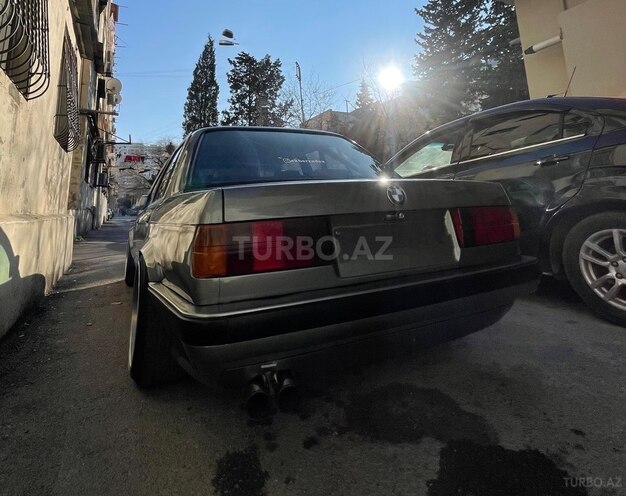 BMW 318 1990, 250,000 km - 3.2 l - Bakı