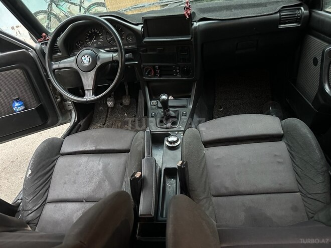 BMW 318 1990, 250,000 km - 3.2 l - Bakı