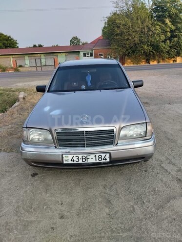 Mercedes C 180 1993, 300,000 km - 1.8 l - Astara