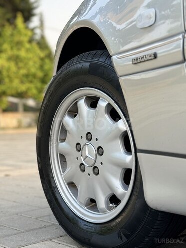 Mercedes C 220 d 1998, 313,000 km - 2.2 l - Saatlı