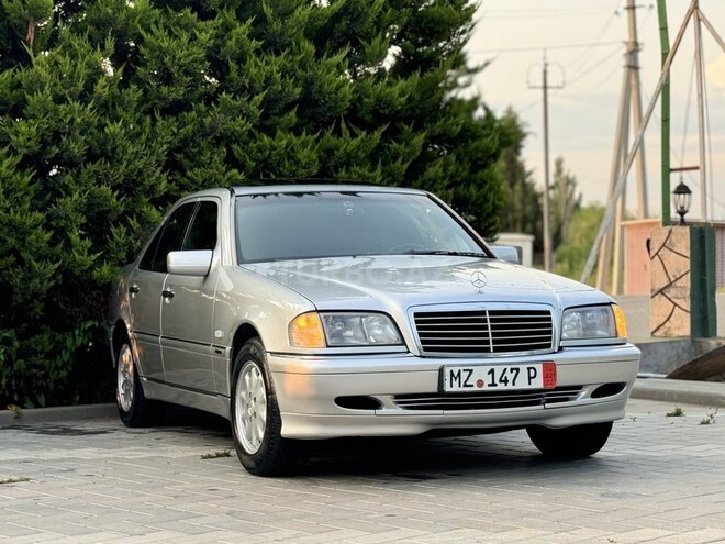 Mercedes C 220 d 1998, 313,000 km - 2.2 l - Saatlı