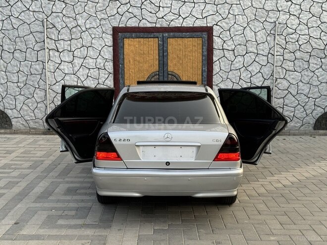 Mercedes C 220 d 1998, 313,000 km - 2.2 l - Saatlı