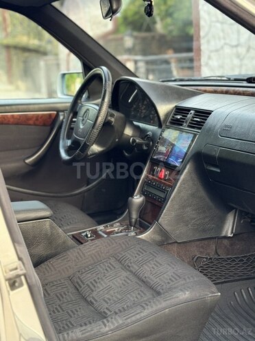 Mercedes C 220 d 1998, 313,000 km - 2.2 l - Saatlı