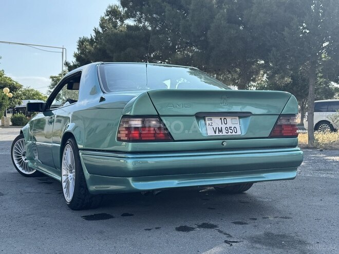 Mercedes E 220 1993, 285,000 km - 2.2 l - Bakı