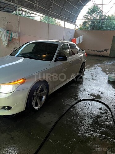 BMW 528 2007, 286,000 km - 3.0 l - Gəncə