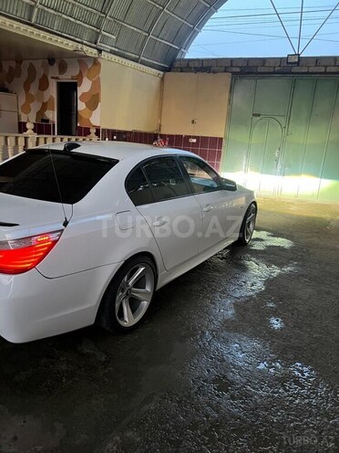 BMW 528 2007, 286,000 km - 3.0 l - Gəncə