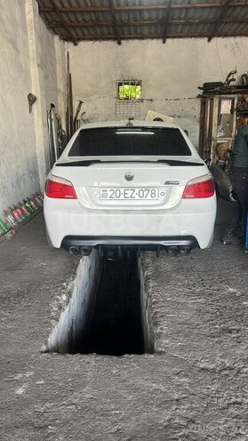 BMW 528 2007, 286,000 km - 3.0 l - Gəncə